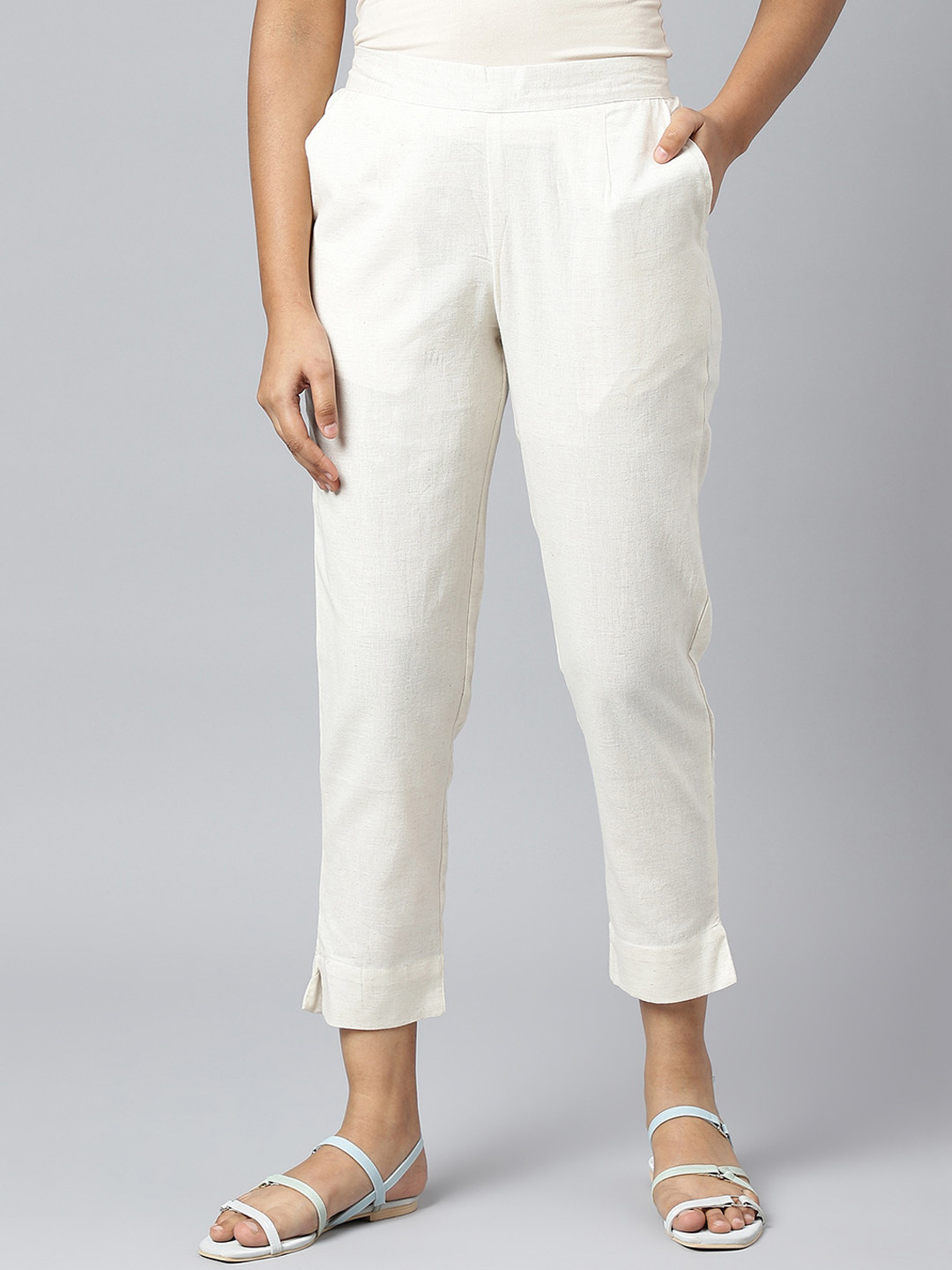 AURELIA Women Regular Fit Crop Trousers