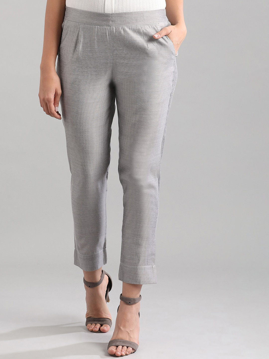 AURELIA Women Regular Fit Crop Trousers