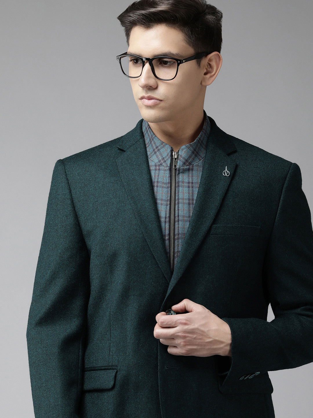 Solid  Slim-Fit Single-Breasted Formal Blazer