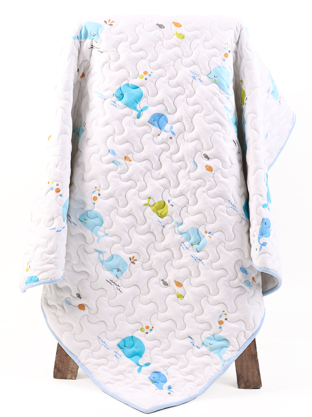 Moms Home Kids Whale White & Blue Organic Cotton AC Room 300 GSM Single Bed Quilt