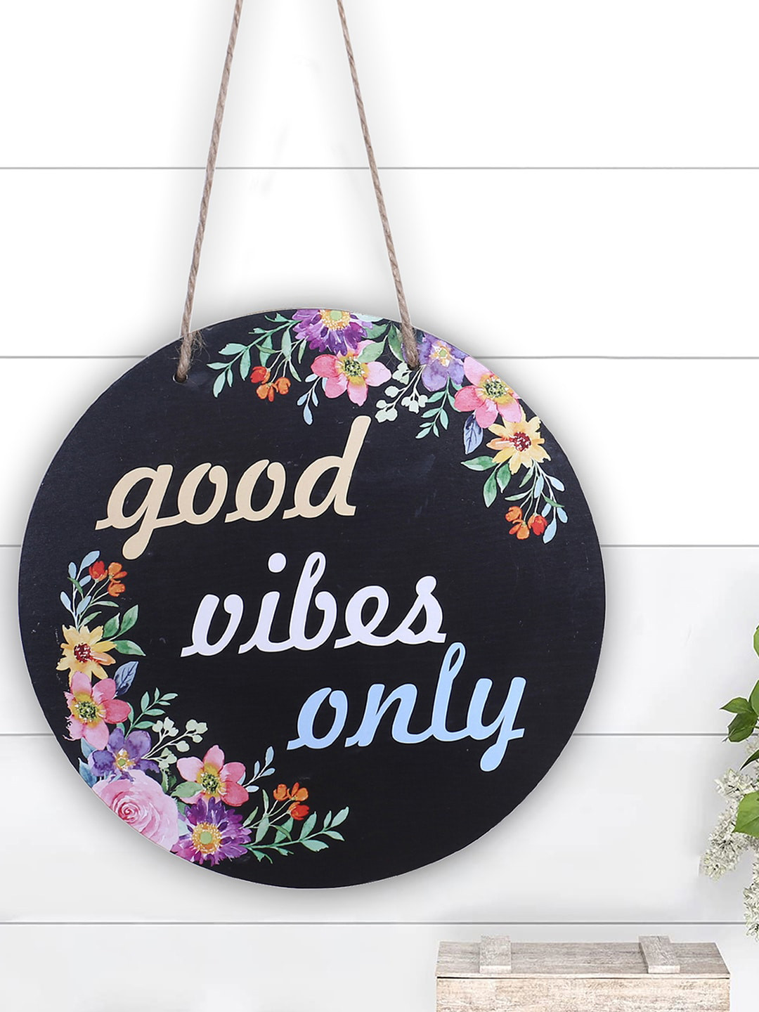 Kuber Industries Round Shaped Floral Print Wood Glossy Hanging Hall 2Pcs Wall Plates-9.8In