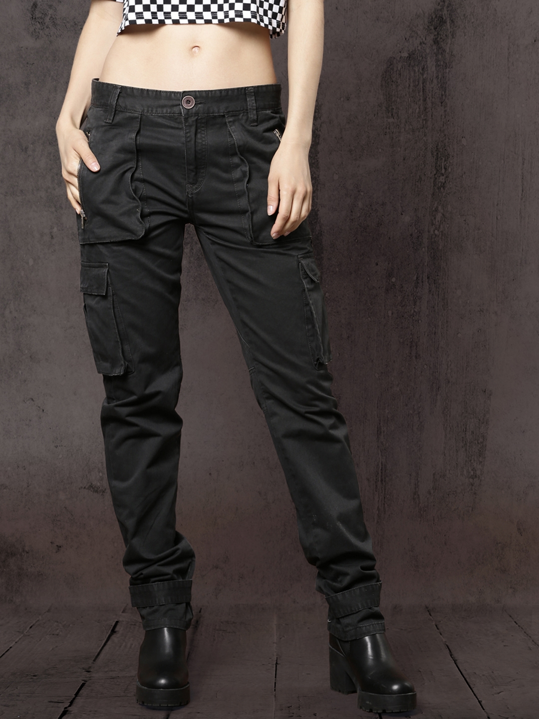 35% OFF on H&M Women Black Wide Linen-blend Trousers on Myntra |  PaisaWapas.com