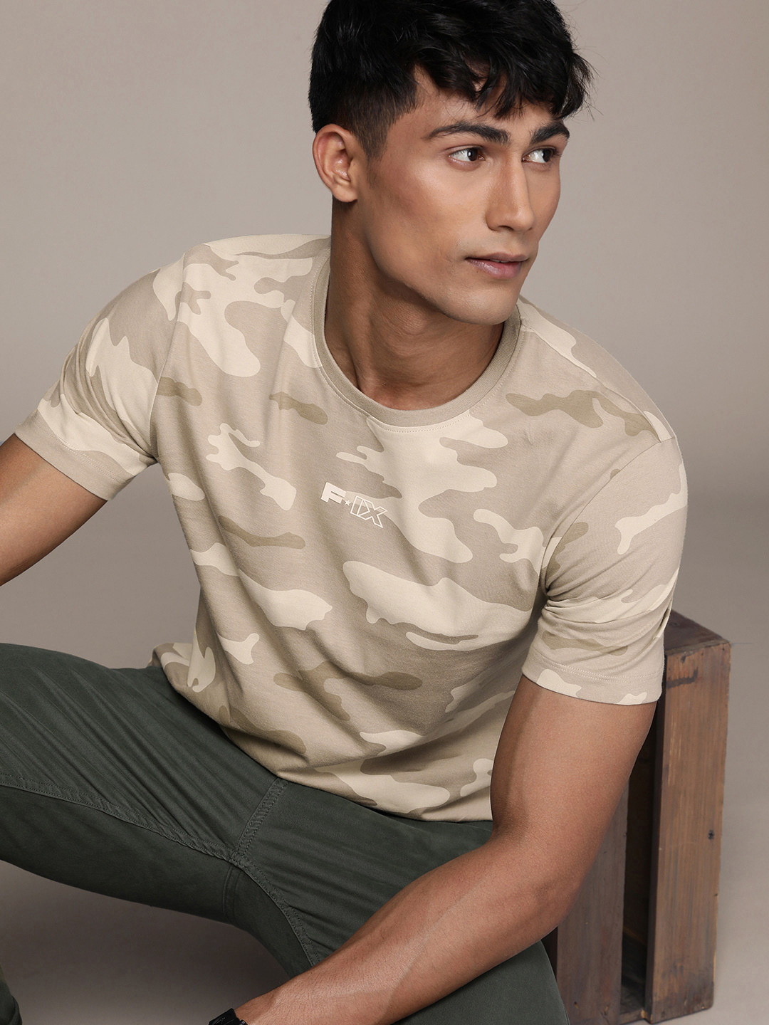 FORCE IX Men Camouflage Printed Pure Cotton Applique T-shirt