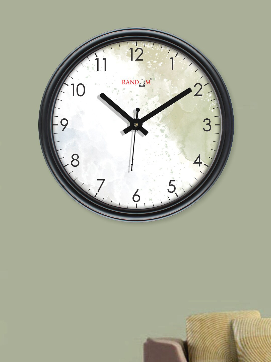 RANDOM Black Plastic Quartz Movement Round Battery Analogue Wall Clock-30.5cm