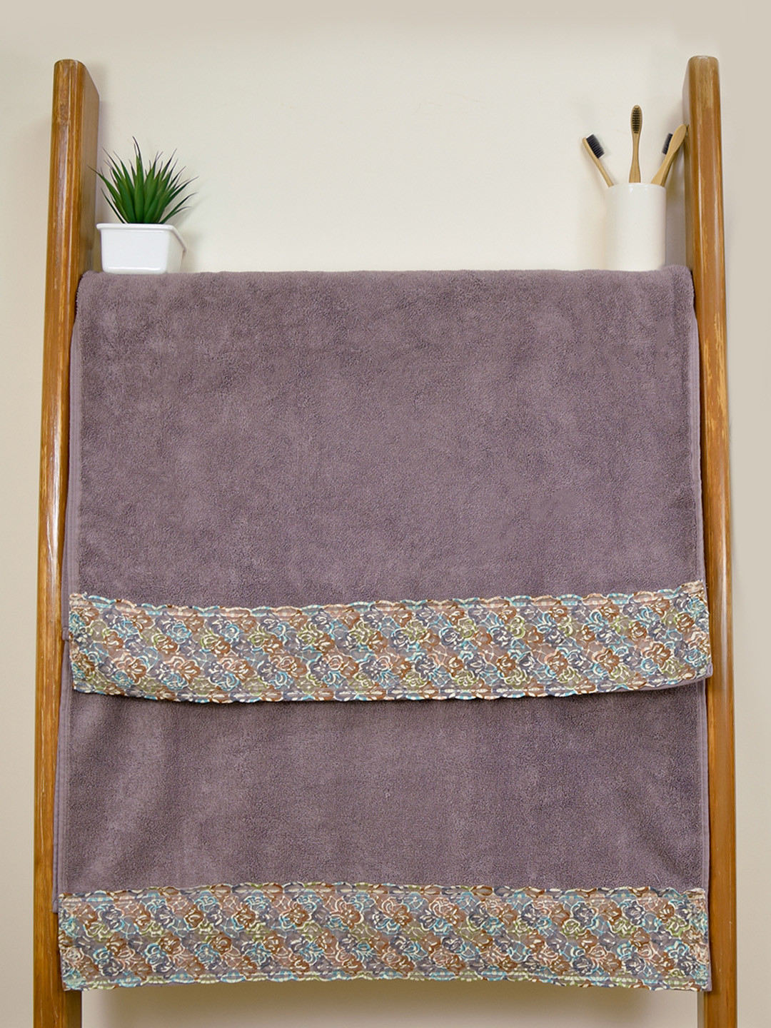 RANGOLI Cream-Coloured & Blue 2 Pieces Printed 550 GSM Pure Cotton Towels Set