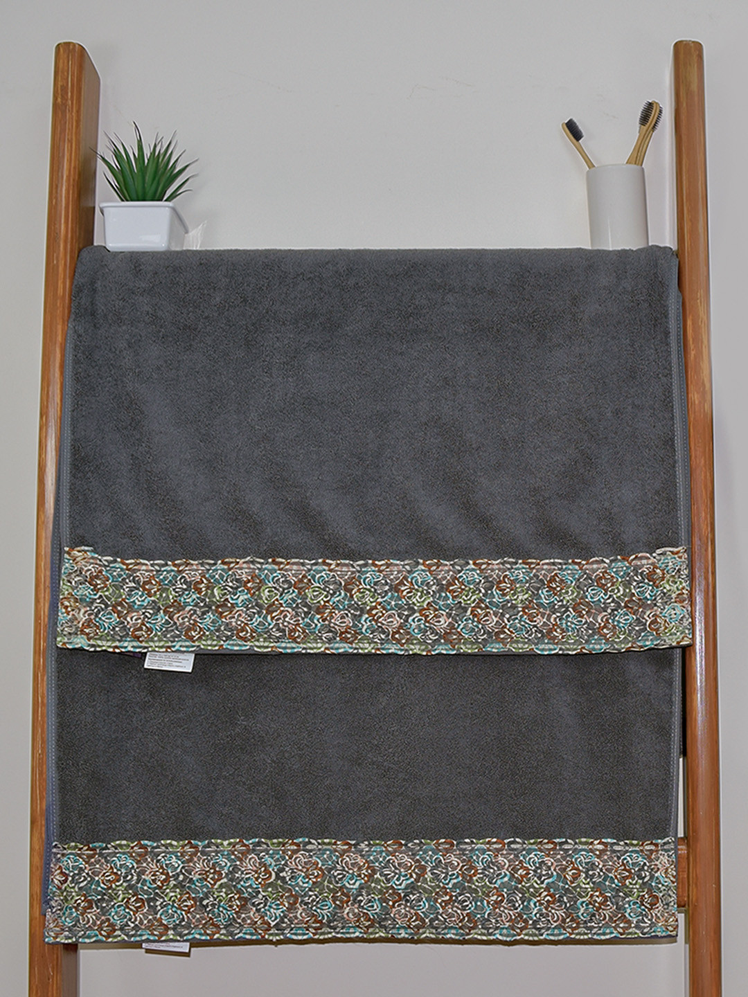 RANGOLI Sun Shine Set Of 2 Grey Solid 550 GSM 100% Cotton Bath Towels