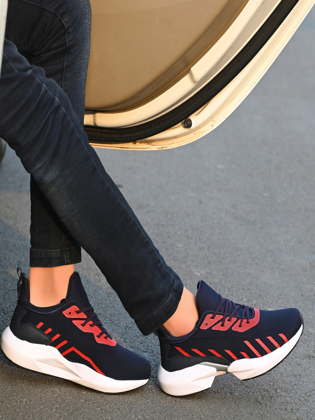 OFF LIMITS Men Mesh Running Non-Marking Shoes