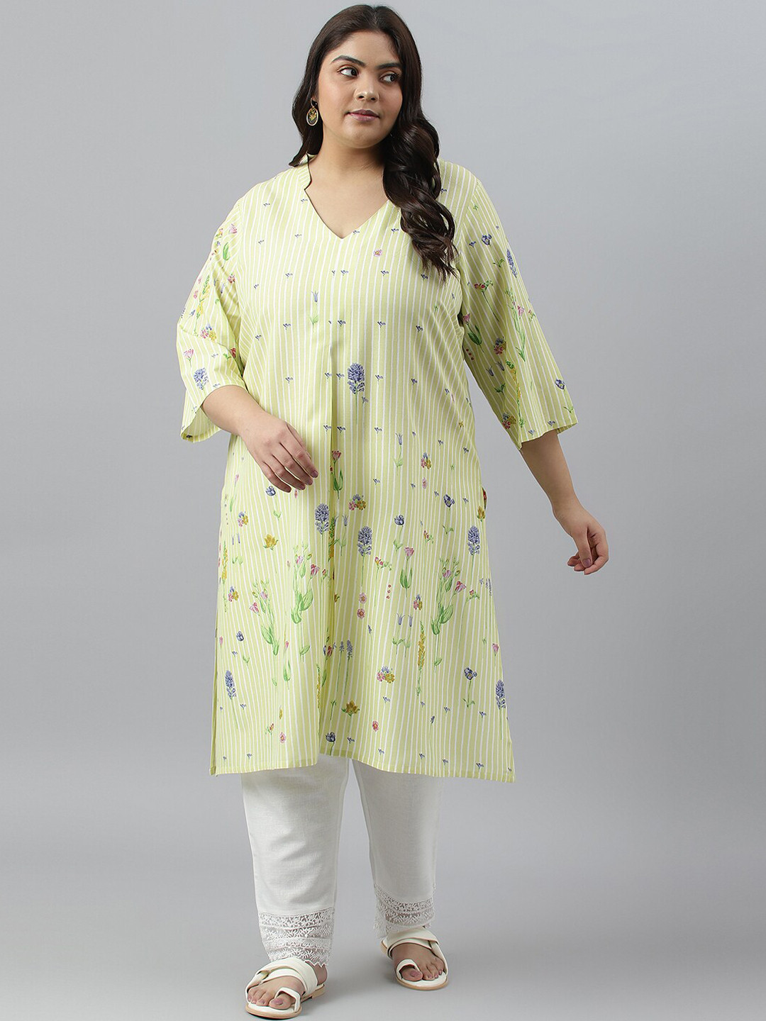 W Plus Size V-Neck Floral Printed Regular Kurta
