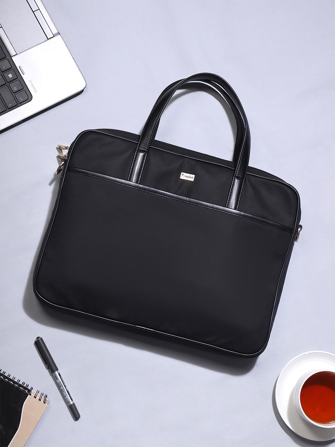 Berrylush Women Solid Laptop Bag