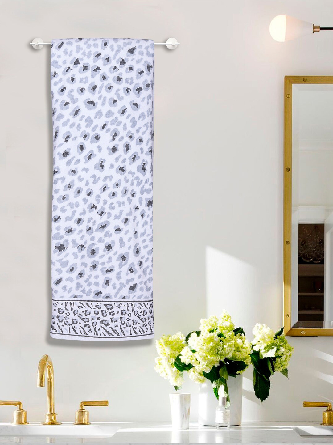 RANGOLI White & Grey Set Of 4 Leopard Print 500 GSM Pure Cotton Towel Set