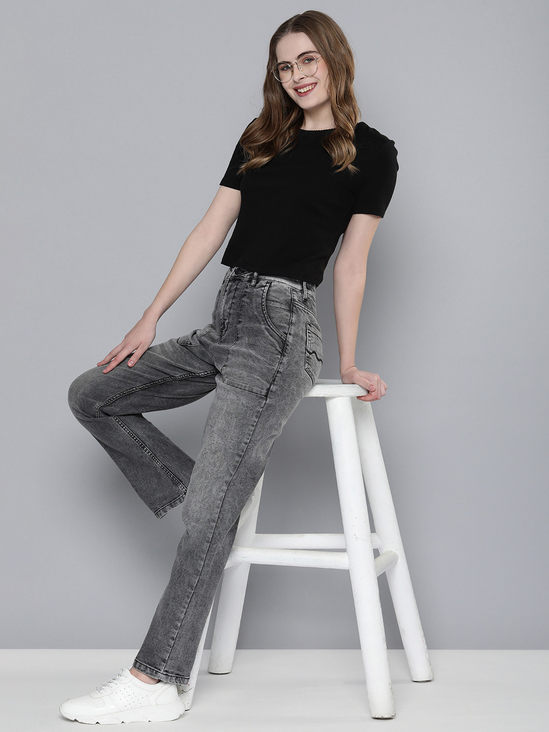 Mast & Harbour Straight Fit High-Rise Light Fade Stretchable Jeans