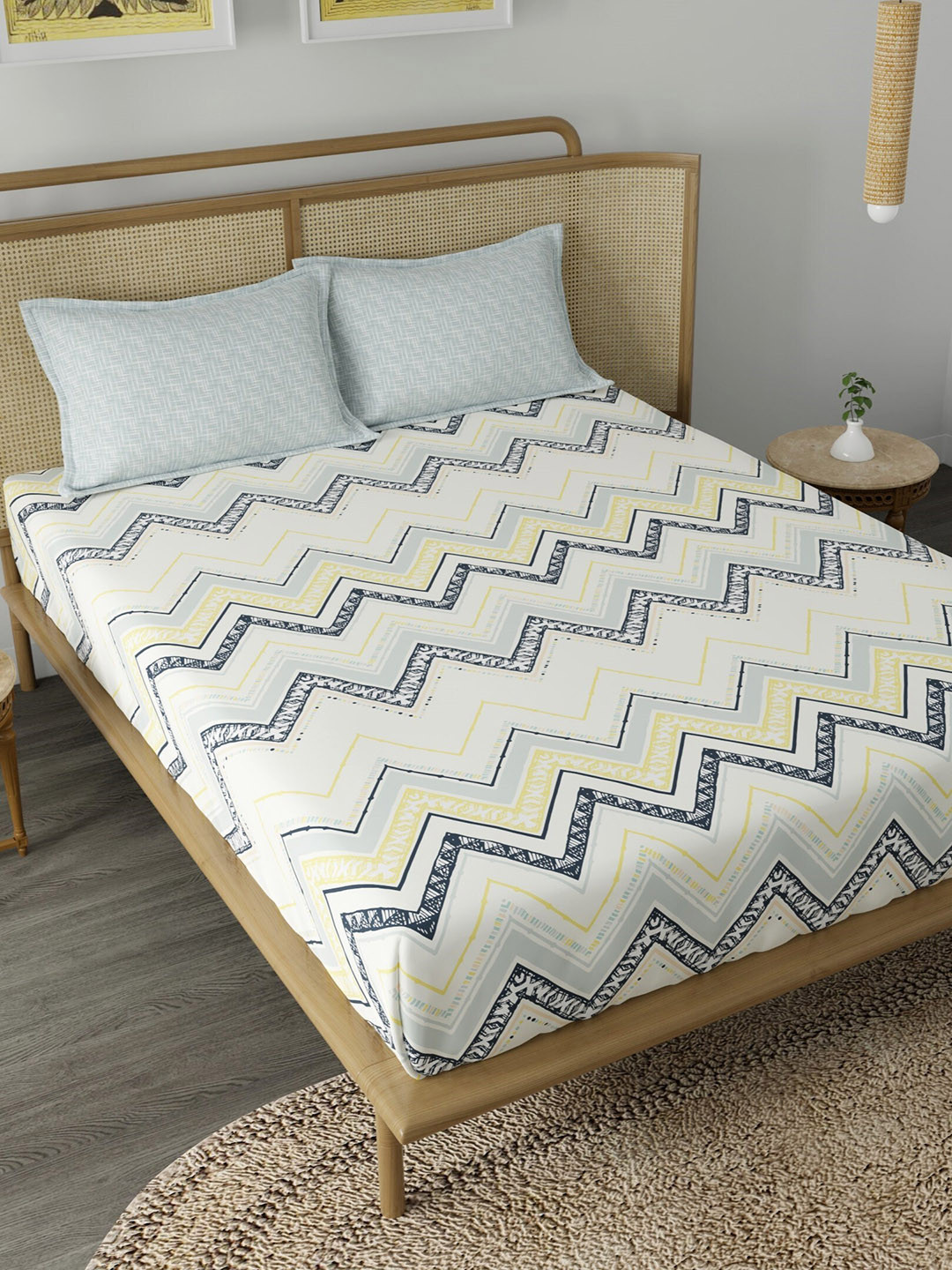 CHHAVI INDIA Grey Chevron Polycotton 210 TC Double Fine Bedsheet with 2 Pillow Covers-108 x 98 inches