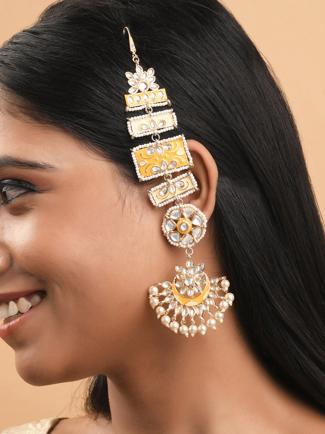 Fida Floral Drop Earrings