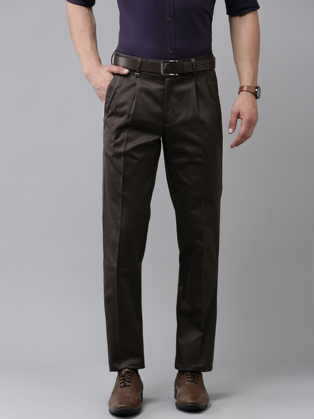 Van Heusen Men Mid-Rise Custom Pleated Formal Chinos