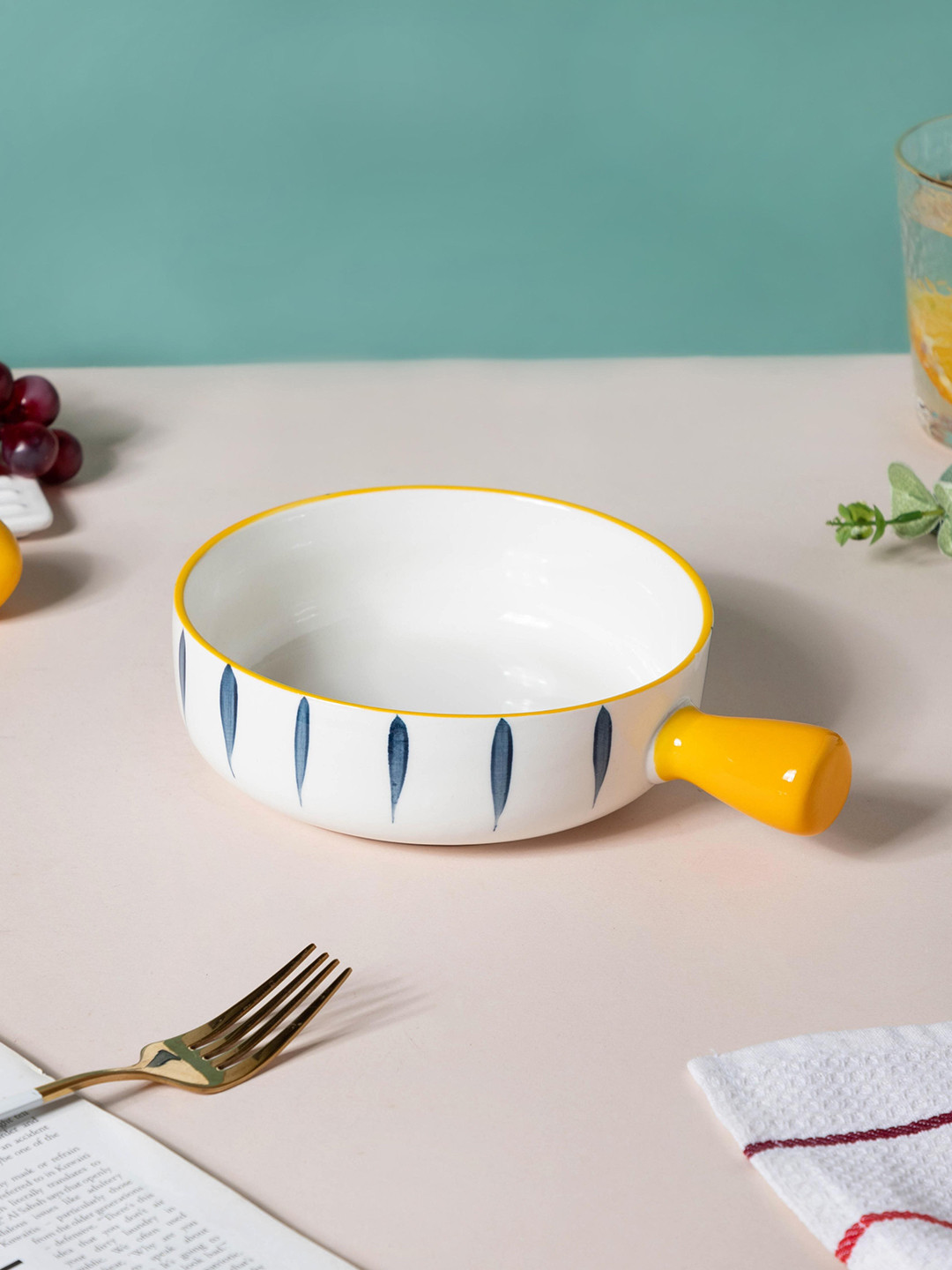 Nestasia White & Yellow  Nitori Teardrop Snack Bowl With Handle 700 ml