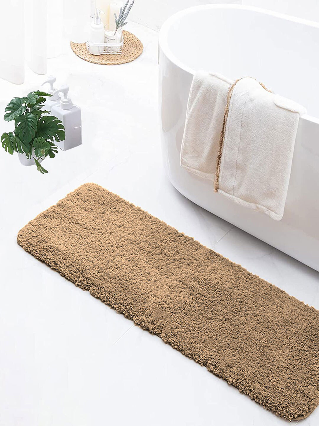 LUXEHOME INTERNATIONAL Vegas Gold Textured 2800 GSM Microfibre Anti-Skid Bath Runner