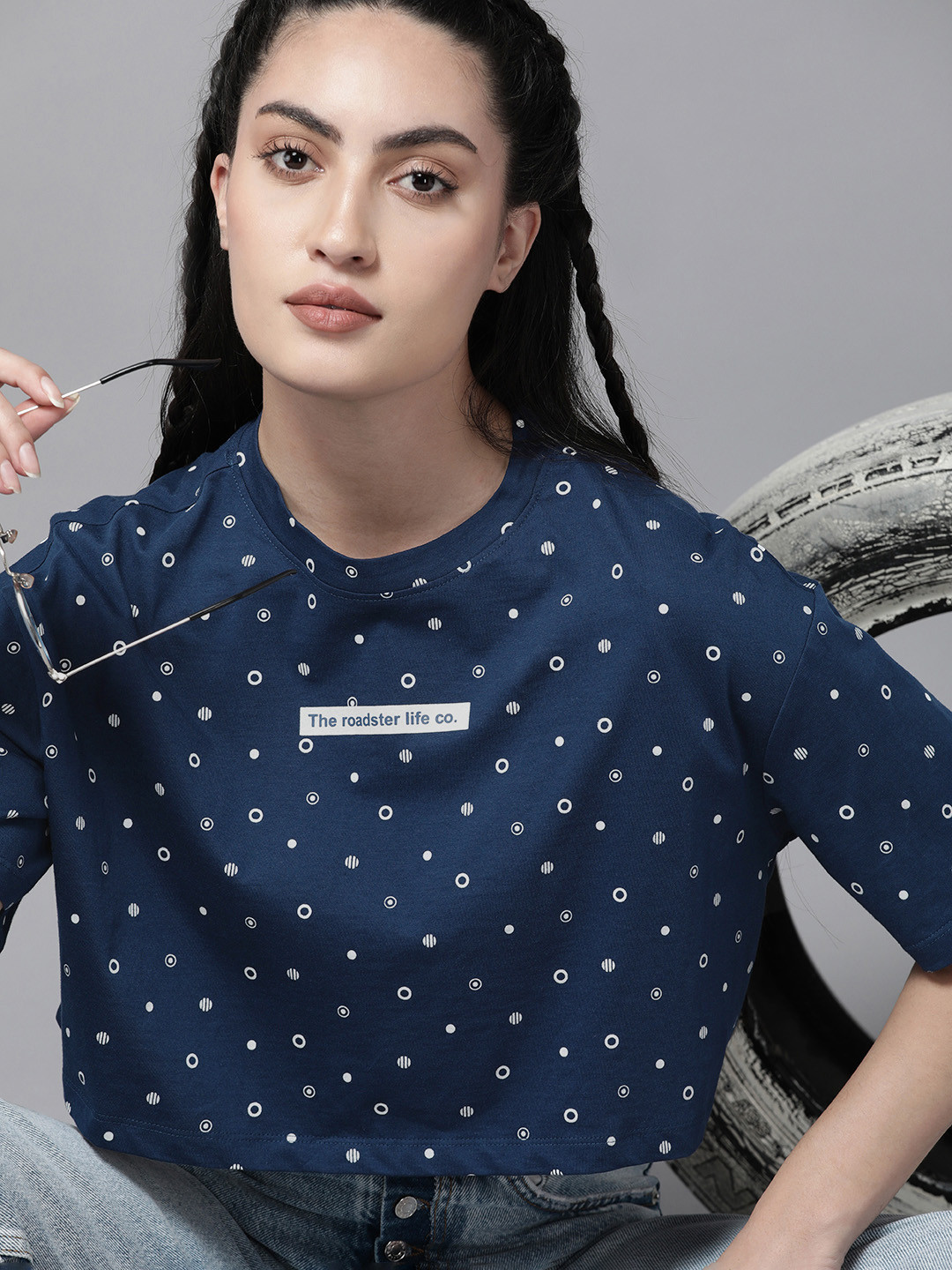 The Roadster Lifestyle Co. Printed Drop-Shoulder Sleeves Cotton Cropped Easy Boxy T-shirt