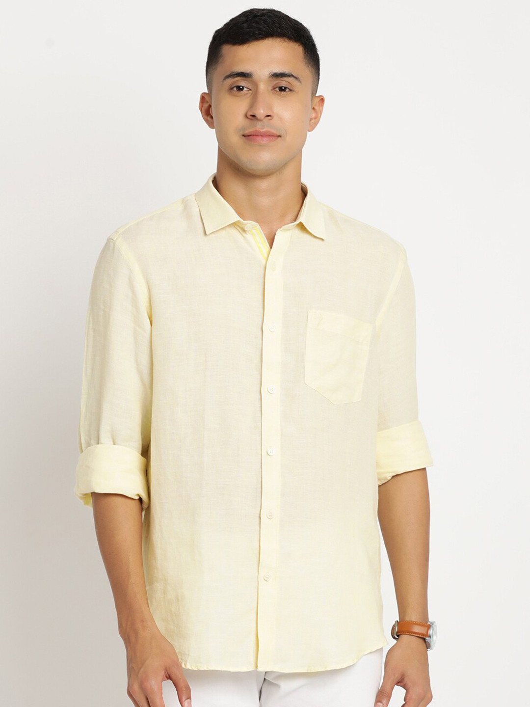 Indian Terrain Men Yellow Solid Chiseled Slim Fit Pure Cotton Casual Shirt