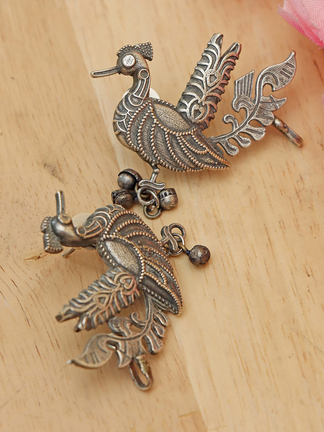 Ozanoo Classic Studs Earrings