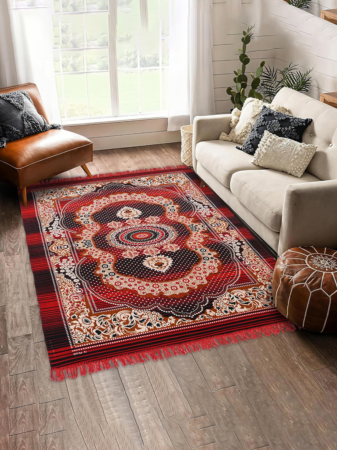 Kuber Industries Red & Black Kalamkari Paisley Pattern Velvet Non Slip Rectangular Carpet
