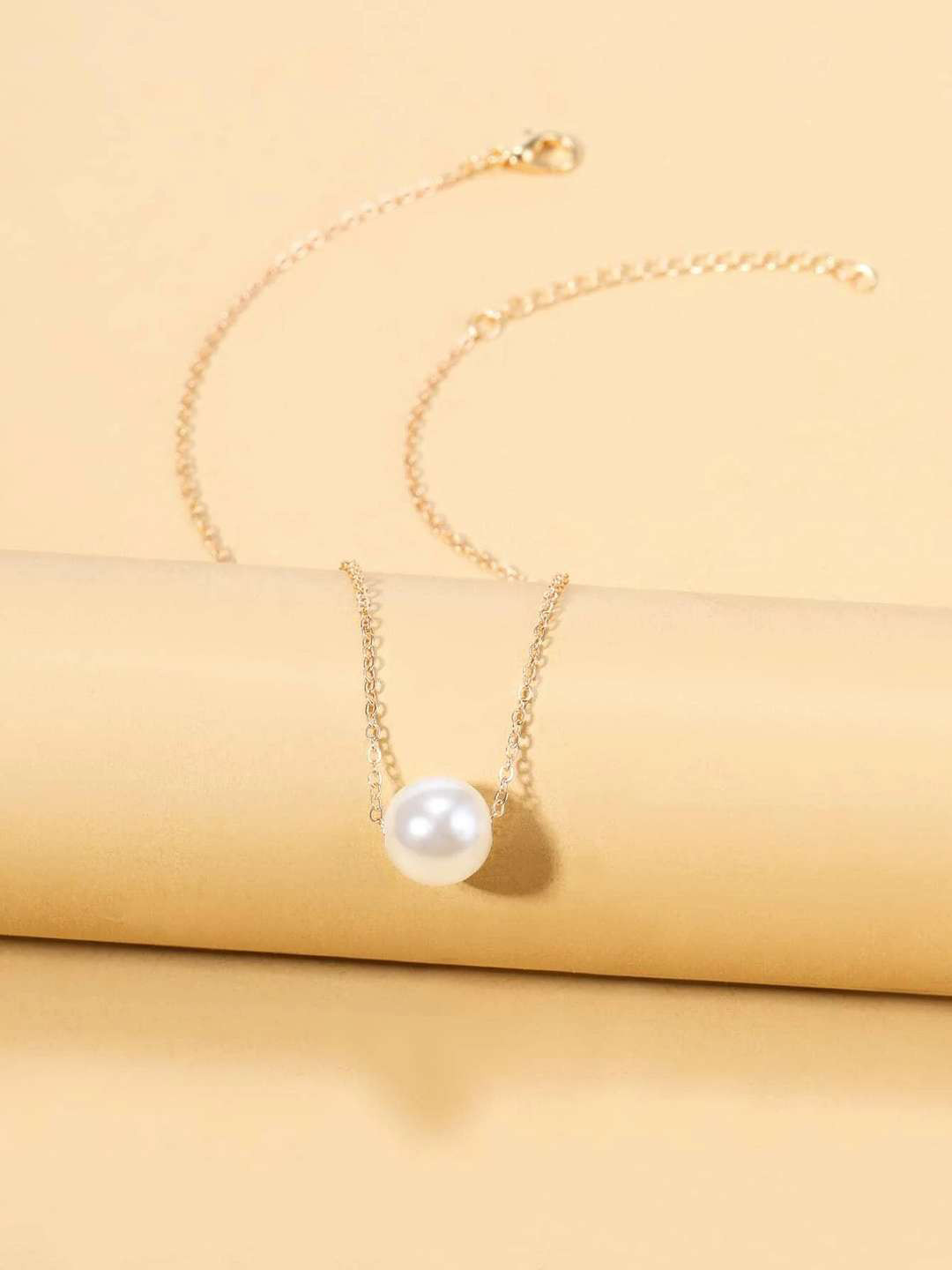 Pinapes Women Gold-Plated Pearl Necklace