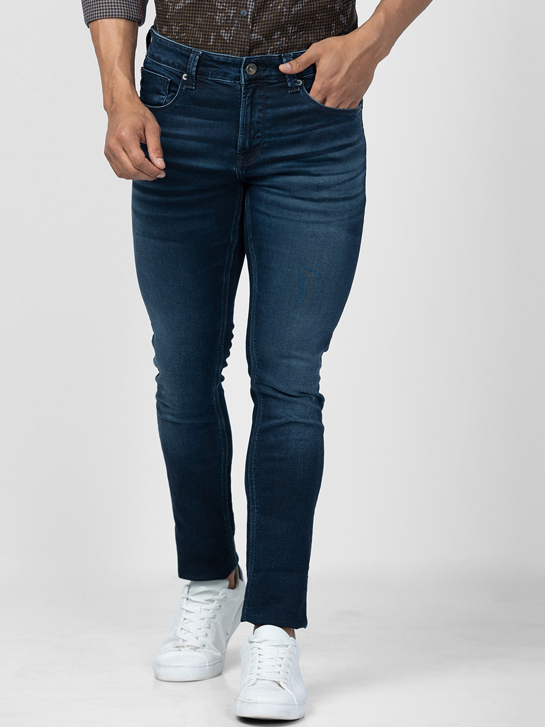 SPYKAR Men Slim Fit Low-Rise Light Fade Cotton Jeans