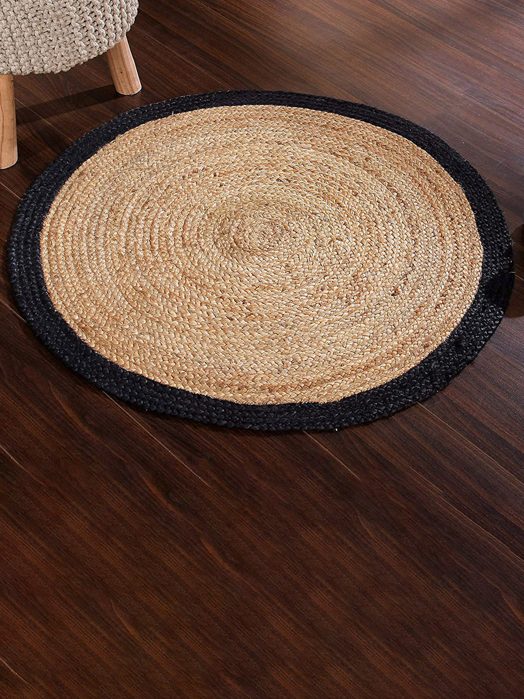 SASHAA WORLD Tan and Black Jute Braided Round Floor Mat