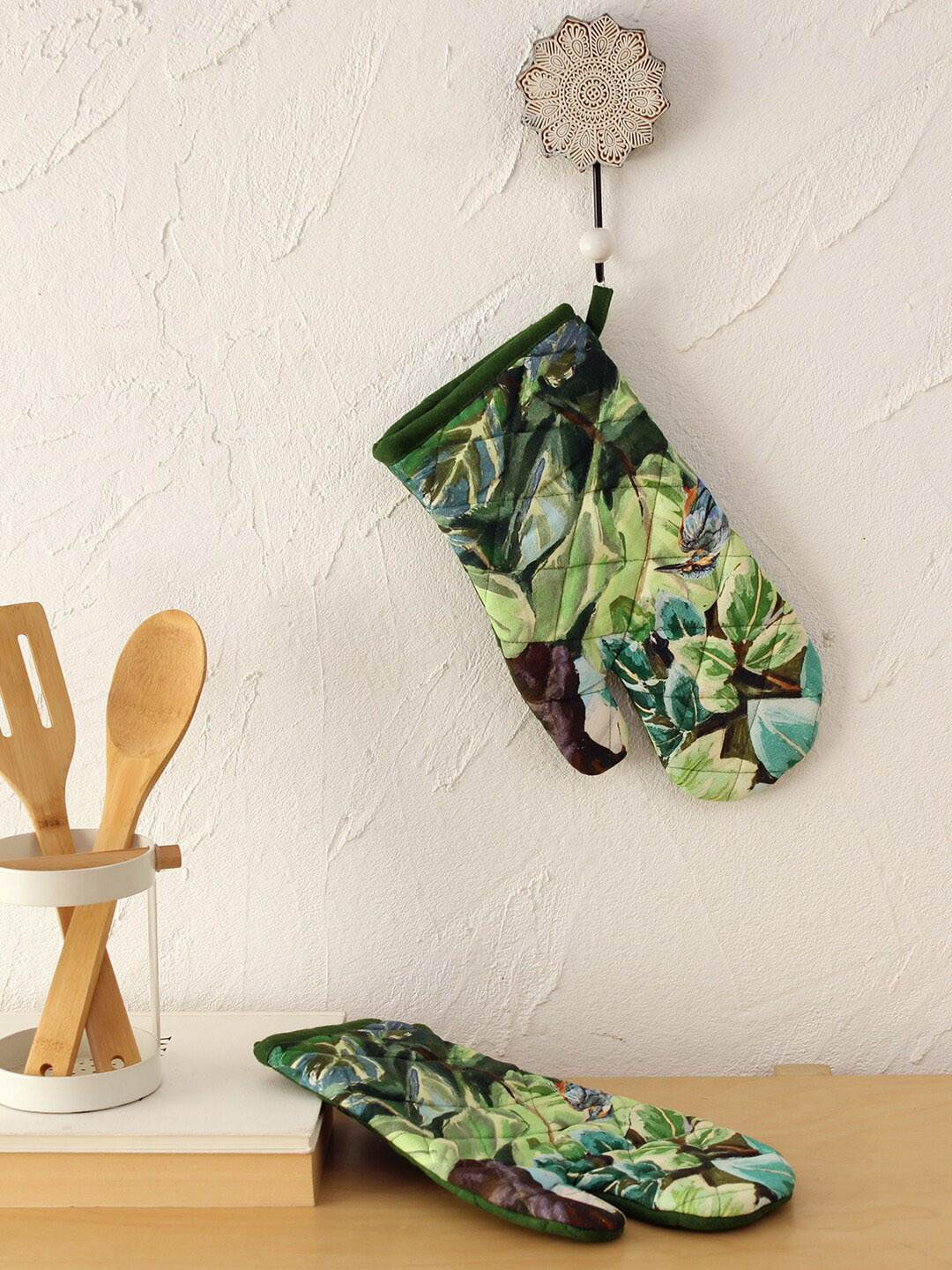 House This Set Of 2 Green Printed Cotton Kitchen Gloves