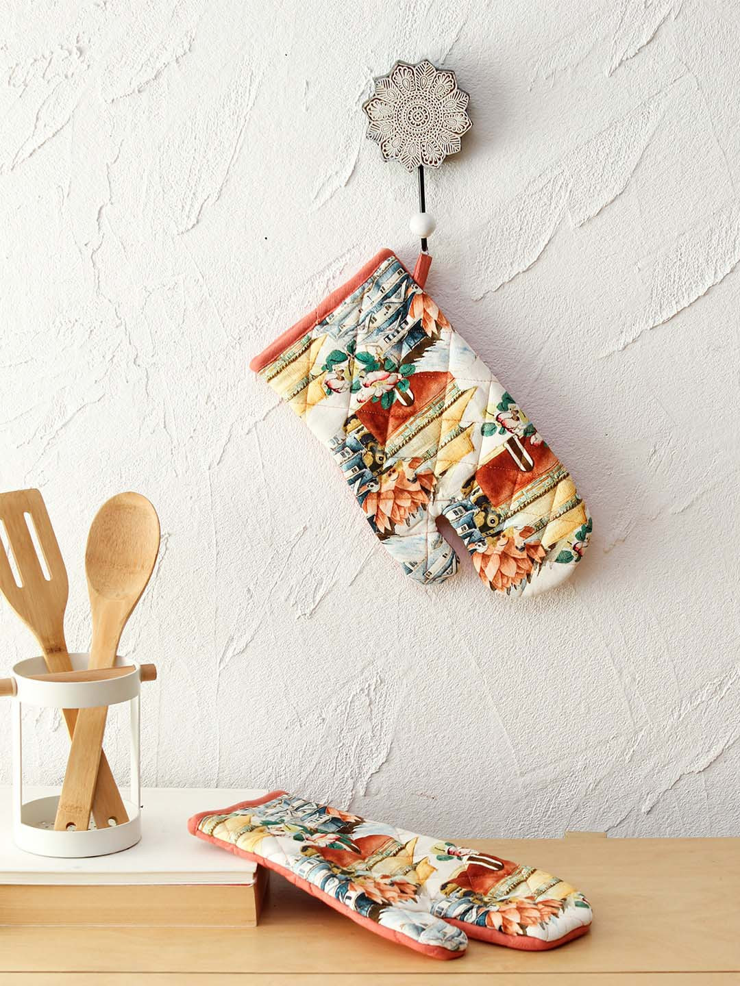 House This Orange Printed Kitchen Gloves