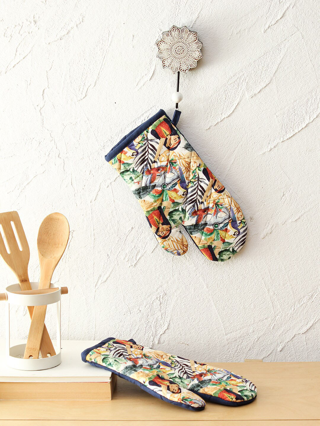 House This Set Of 2 Blue Printed Kitchen Gloves