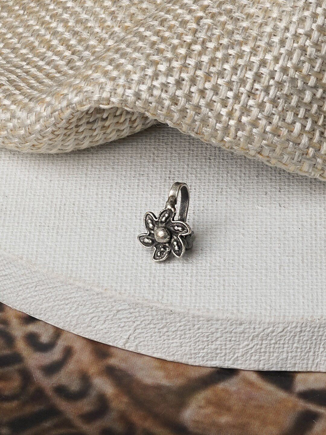 TEEJH Silver Plated Oxidised Clip-On Nosepin