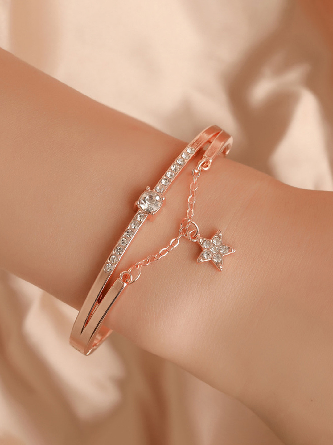 Jewels Galaxy Women Rose Gold & White Brass Rose Gold-Plated Link Bracelet