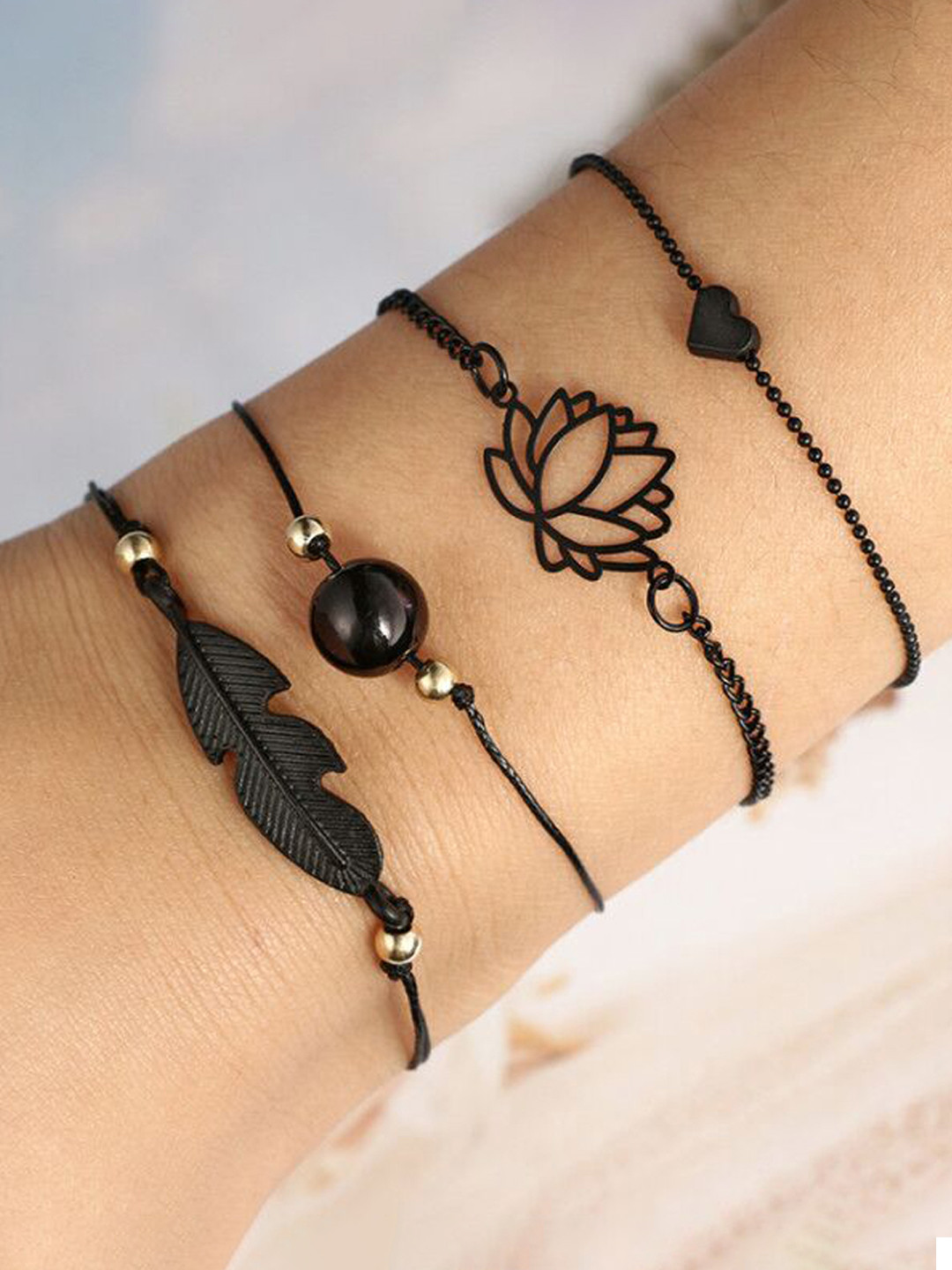 Jewels Galaxy Women 4 Silver-Toned & Black Silver-Plated Link Bracelet