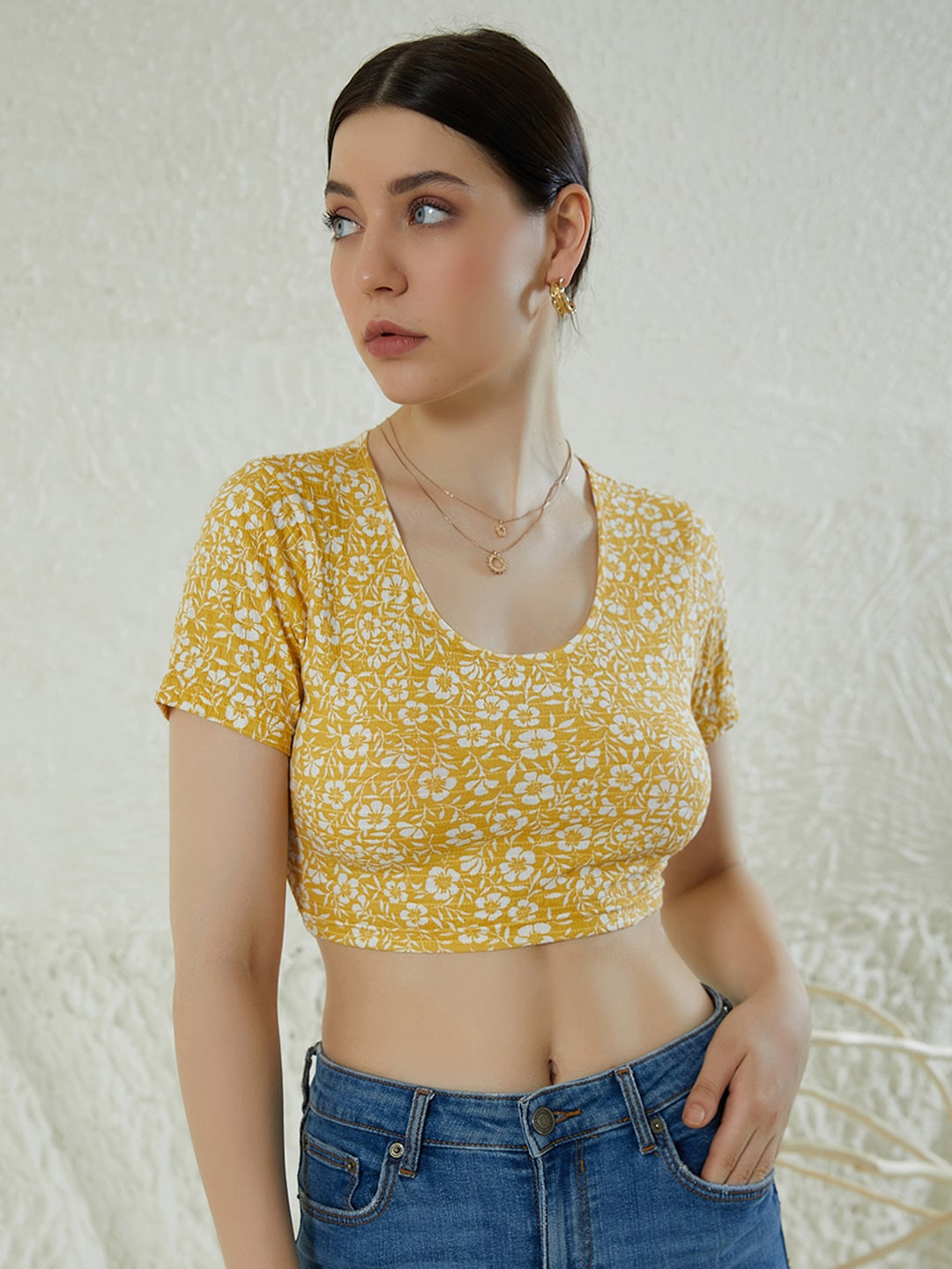 Berrylush Floral Print Scoop Neck Cotton Crop Top With Tie-Ups Detail