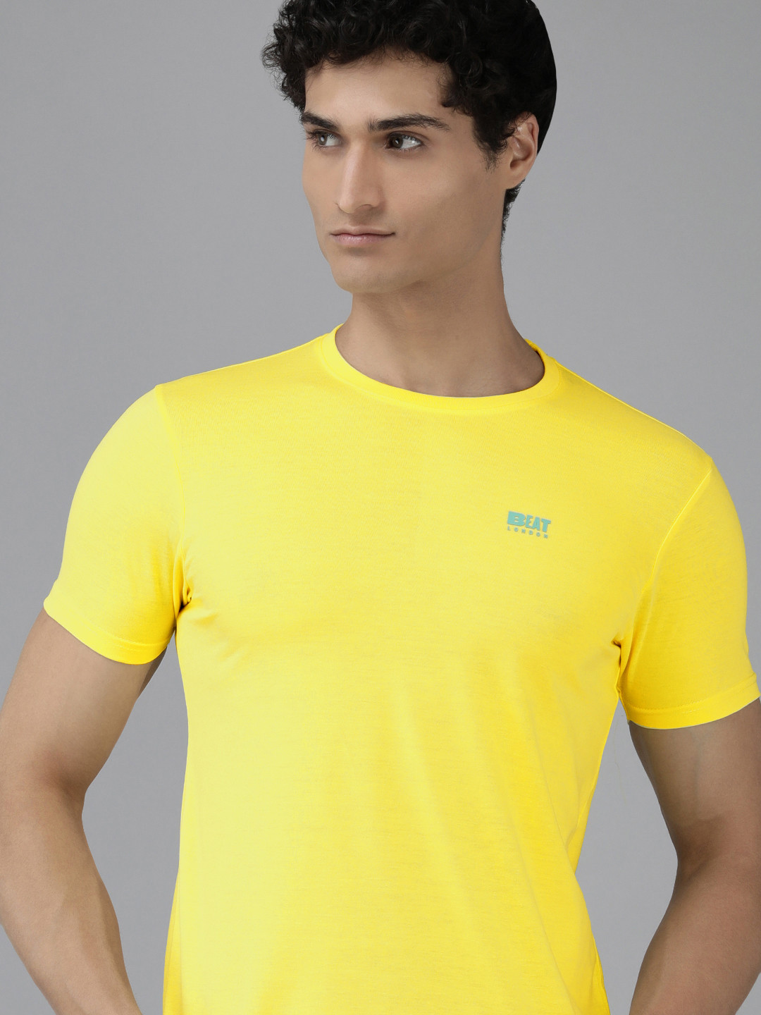 BEAT LONDON by PEPE JEANS Men Solid Round Neck T-shirt