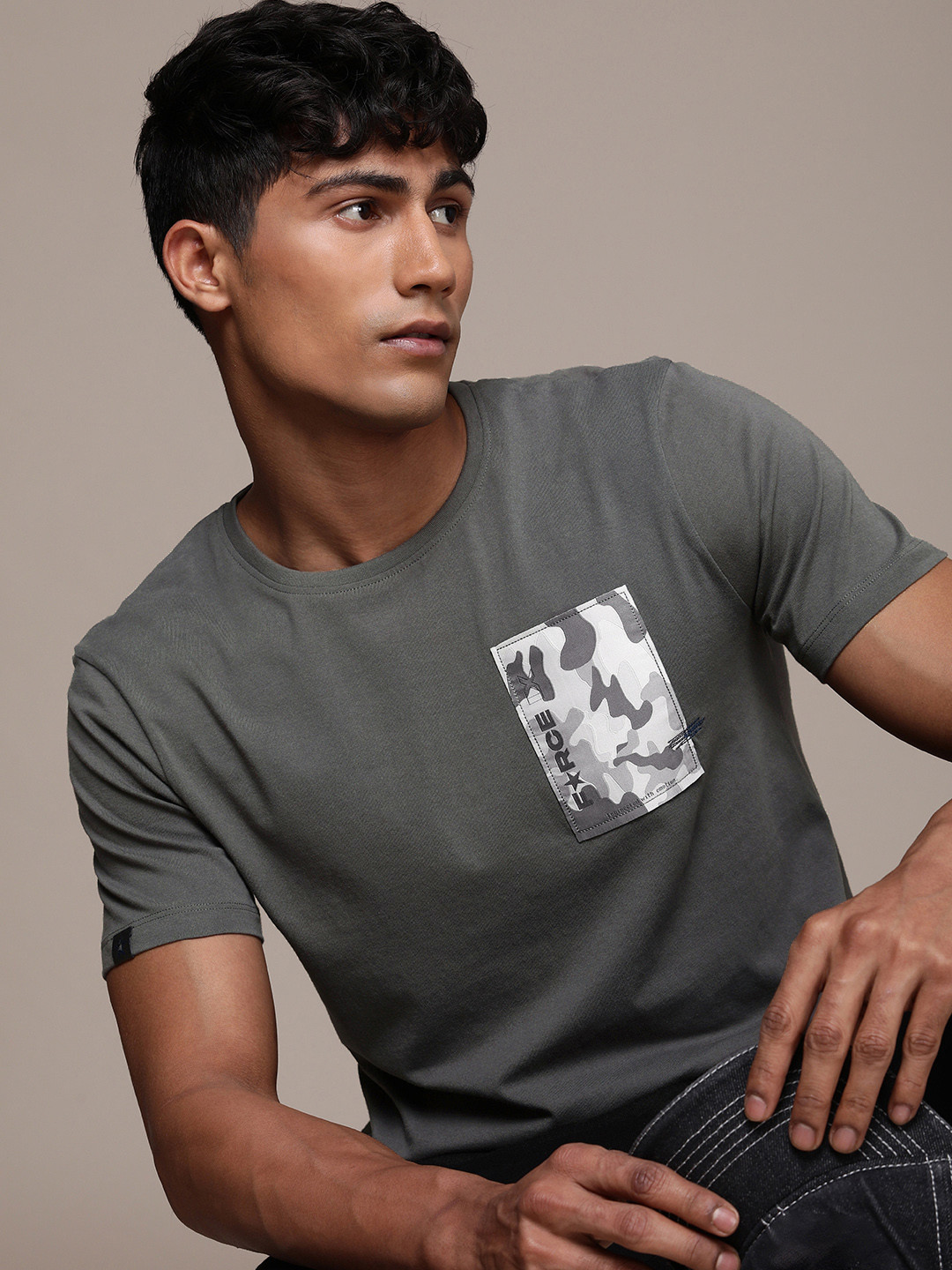 FORCE IX Men Pure Cotton T-shirt with Camouflage Applique