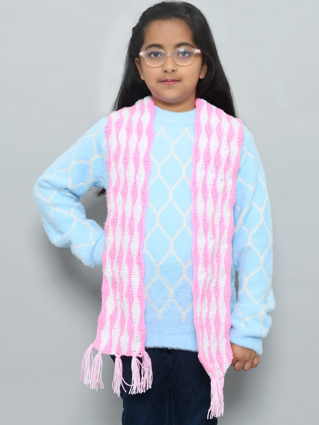 FUNKRAFTS Girls Patterned Woolen Winter Muffler