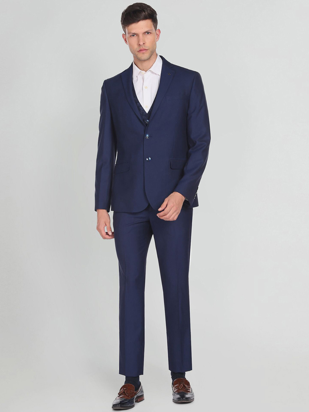 Arrow Men Single Breasted Slim Fit 3-Peice Formal Suit