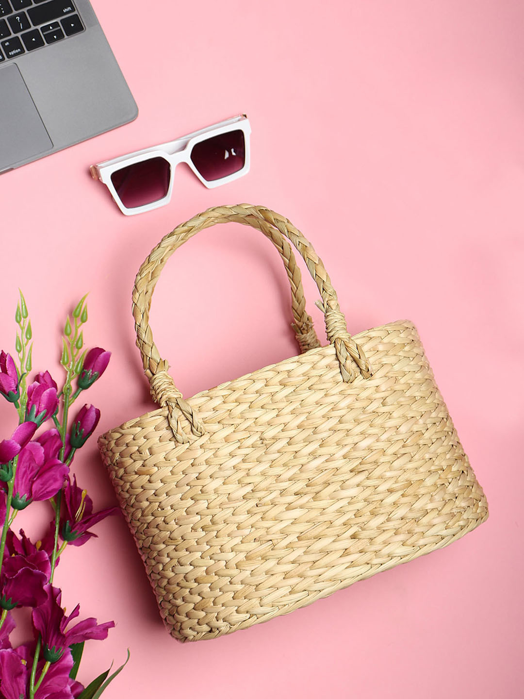 HABERE INDIA Beige Seagrass Storage Basket