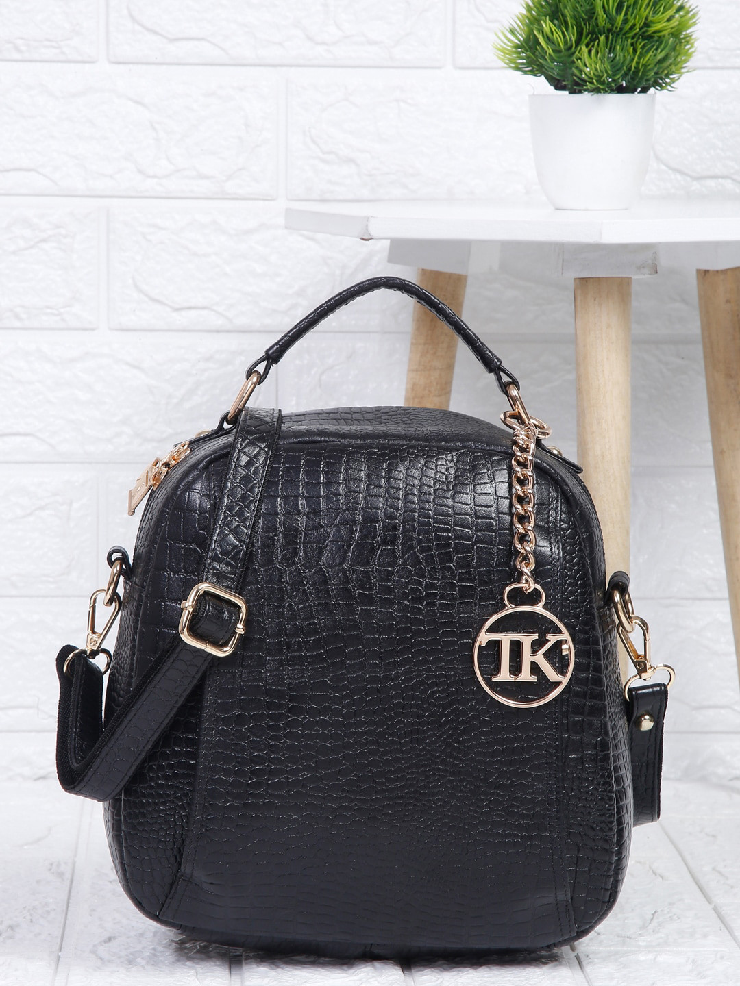 Teakwood Leathers Textured Non Padded Backpack