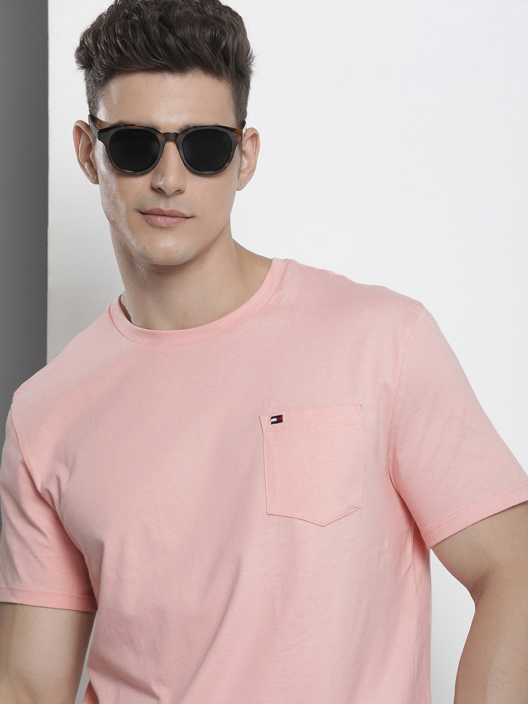Tommy Hilfiger Pure Cotton T-shirt With Chest Pocket Detail
