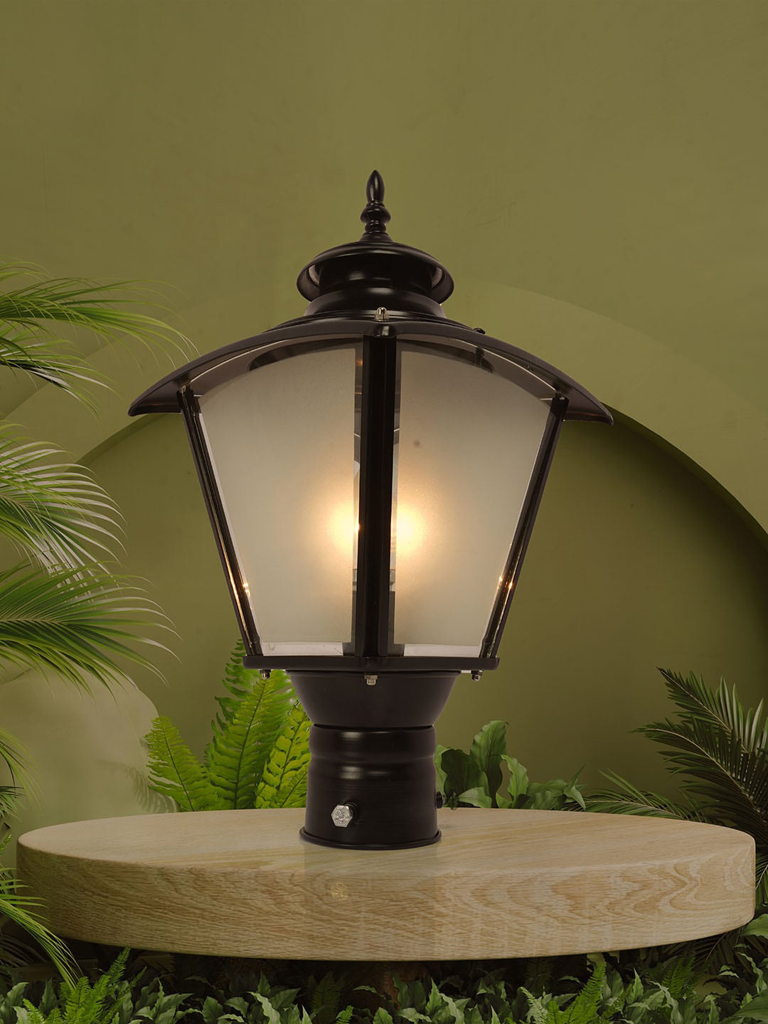 Fos Lighting Classic Black Outdoor Gate Light Lamp