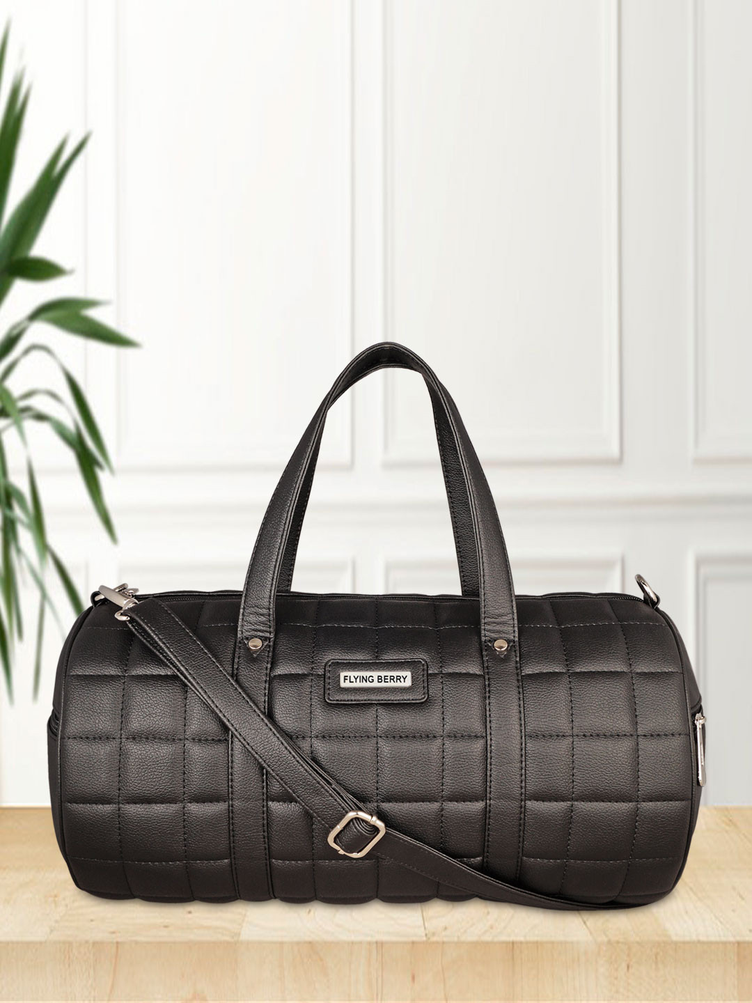 FLYING BERRY Unisex Medium Duffel Bag