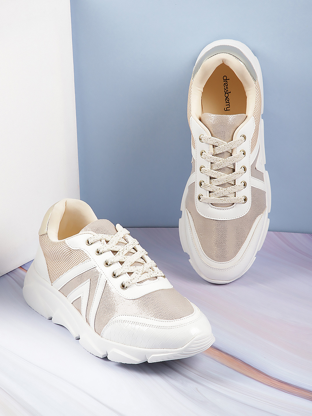 DressBerry Women Round Toe Sneakers