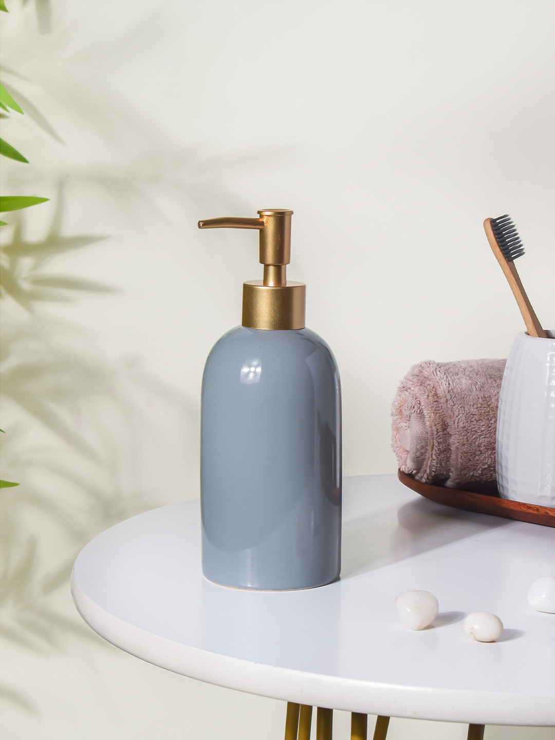 Nestasia Grey & Gold-Toned Ceramic Rust Poof Round Liquid Soap Dispenser