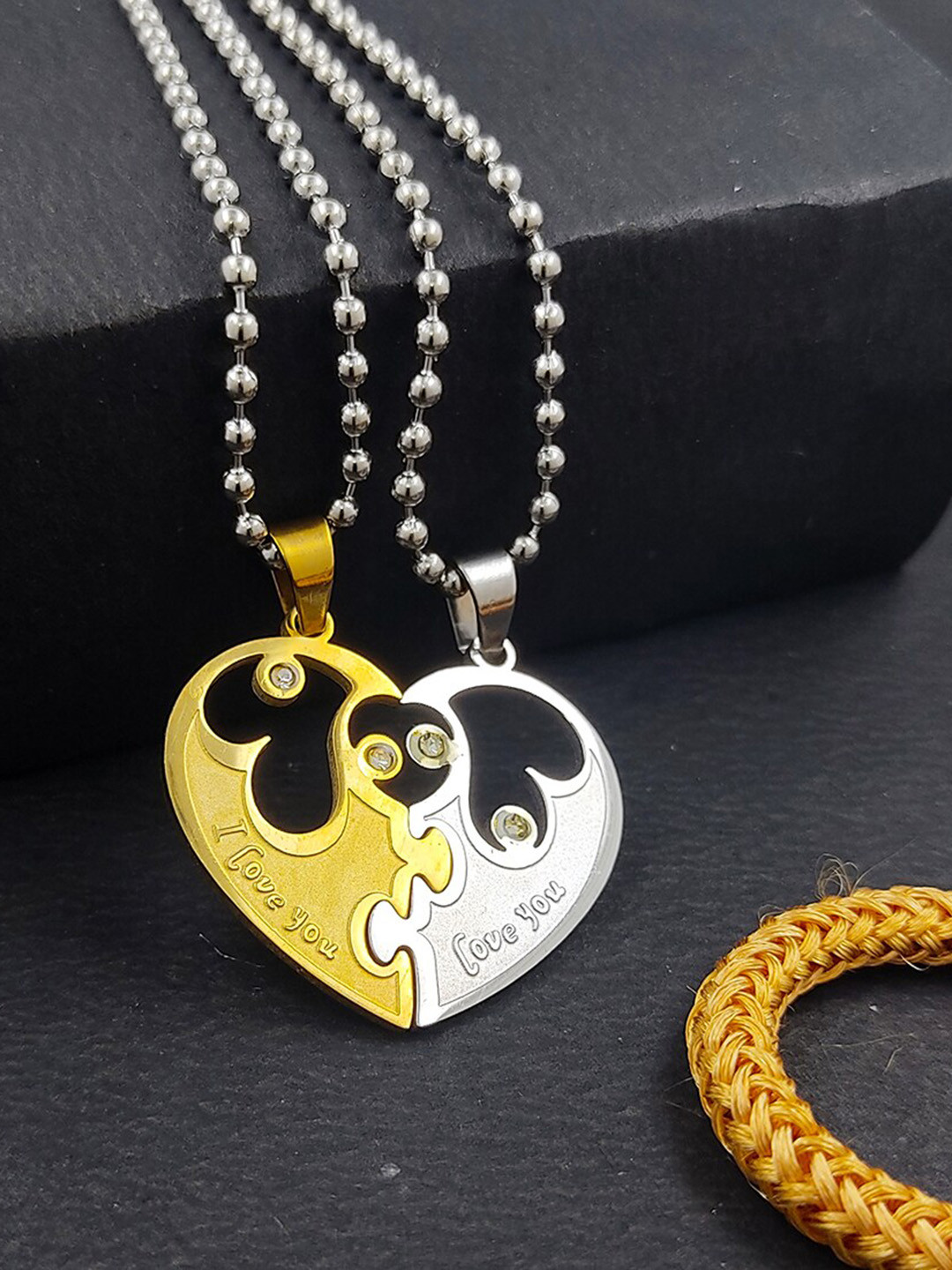 Saizen Set Of 2 Heart-Shaped Pendent With Chain