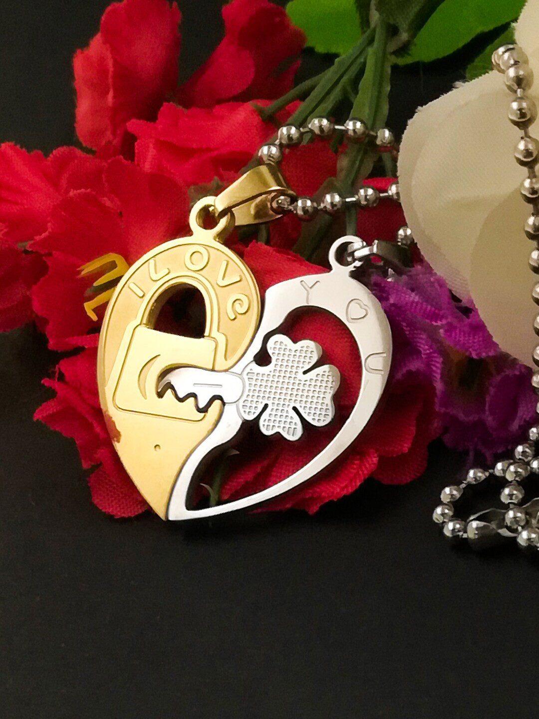 Saizen Set Of 2 Gold-Plated His and Hers Lovers Shining Couple With Link Chains