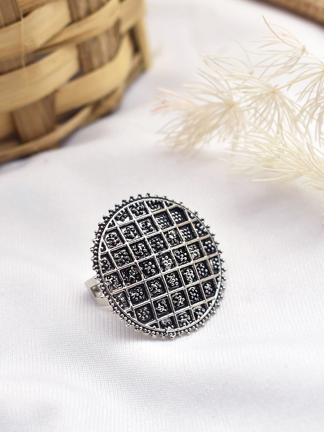 TEEJH Prerna Oxidised Ring