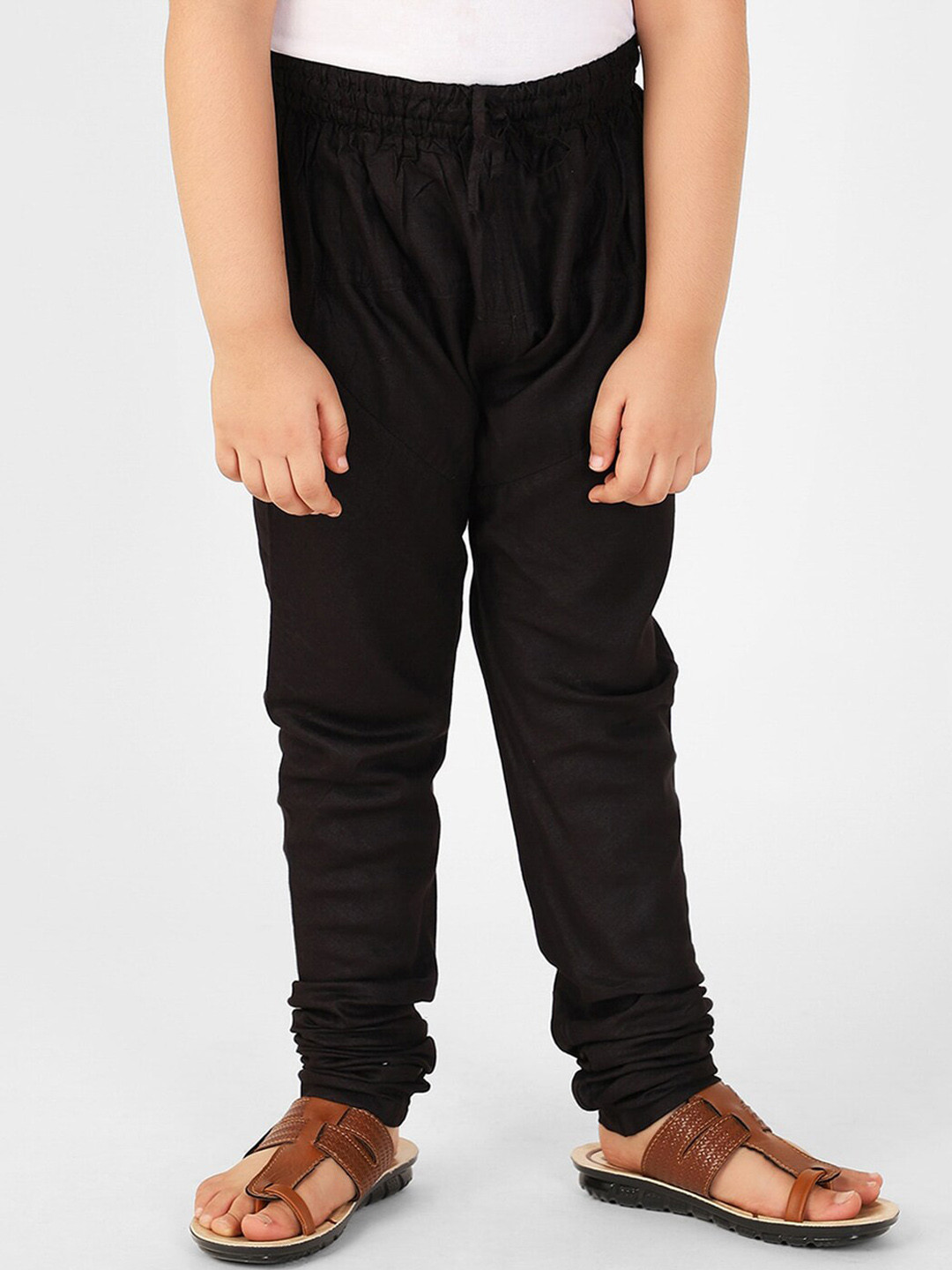 Fabindia Boys Loose-Fit Mid-Rise Churidar