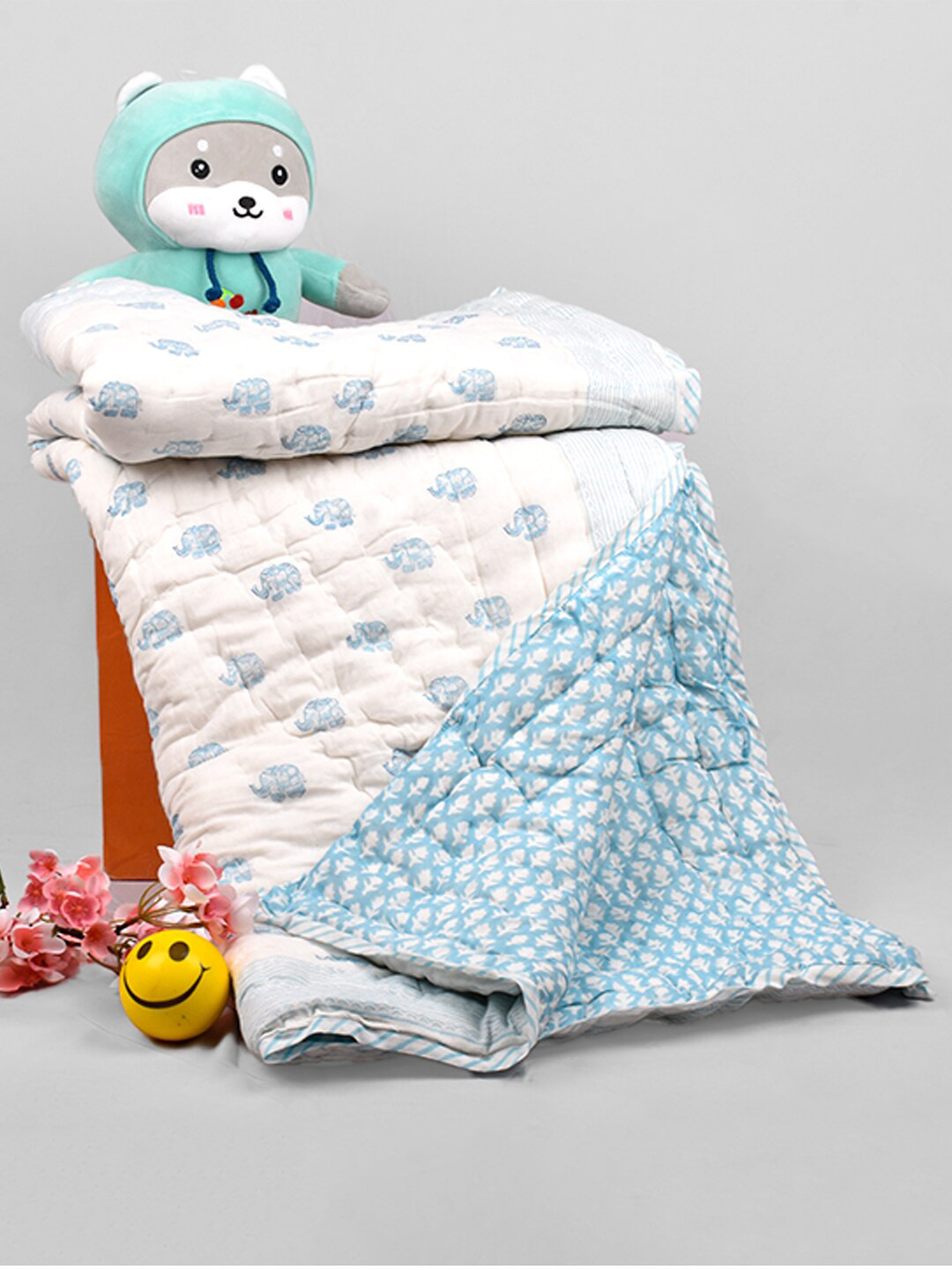 Moms Home Kids Blue & White Mild Winter 500 GSM Organic Cotton Single Bed Quilt